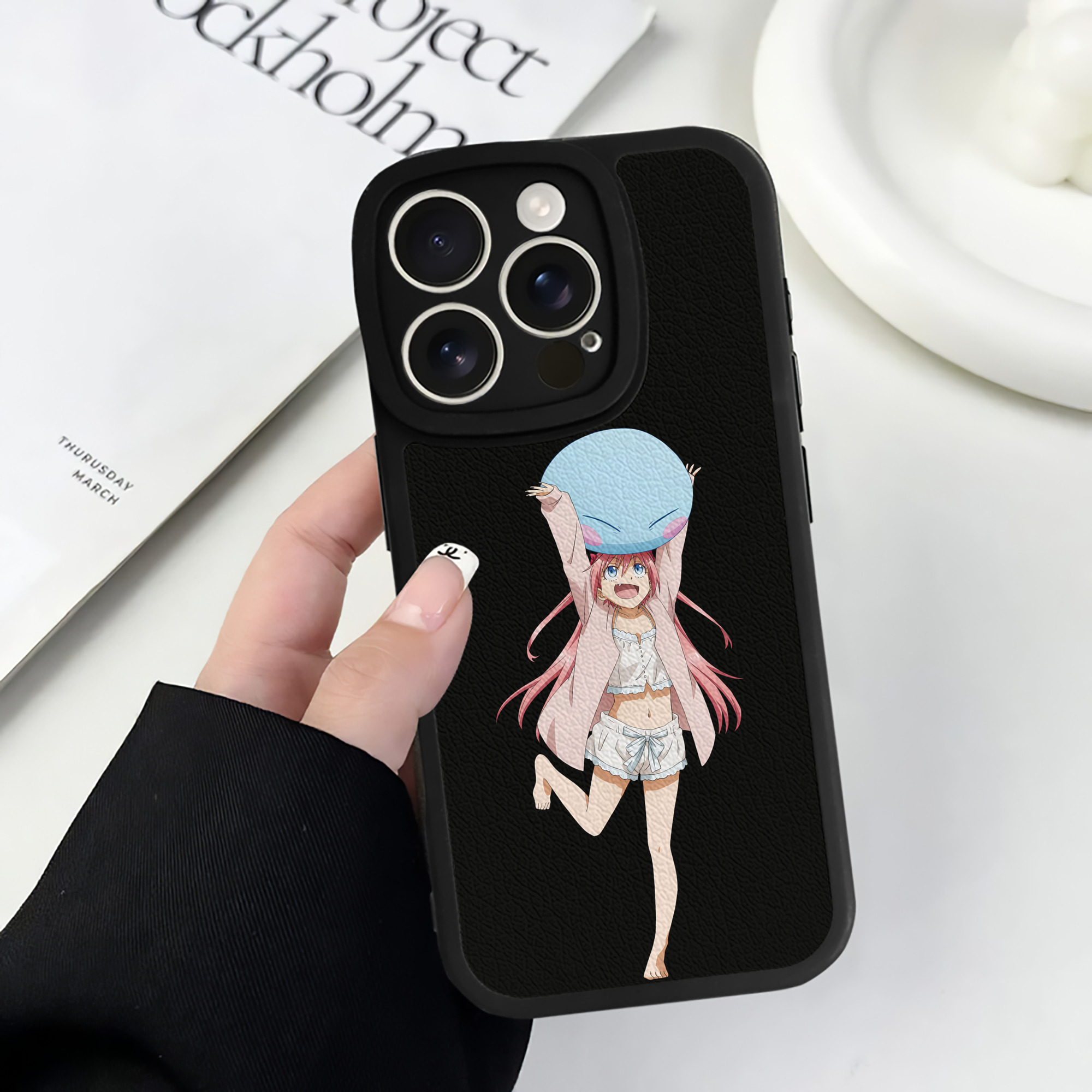 （画像用） 転スラ Regarding Reincarnated to Slime 【iPhone 16シリーズ対応】シリコンスマホケース（レザー調） 材質：シリコン